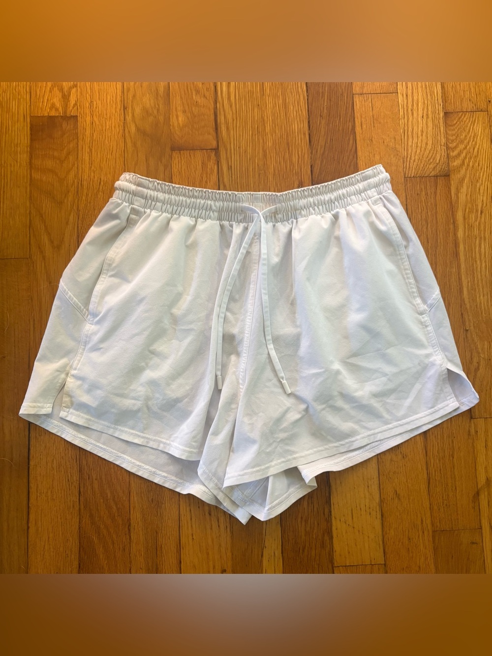 Lululemon Pace Rival High-Rise Short 3"
White